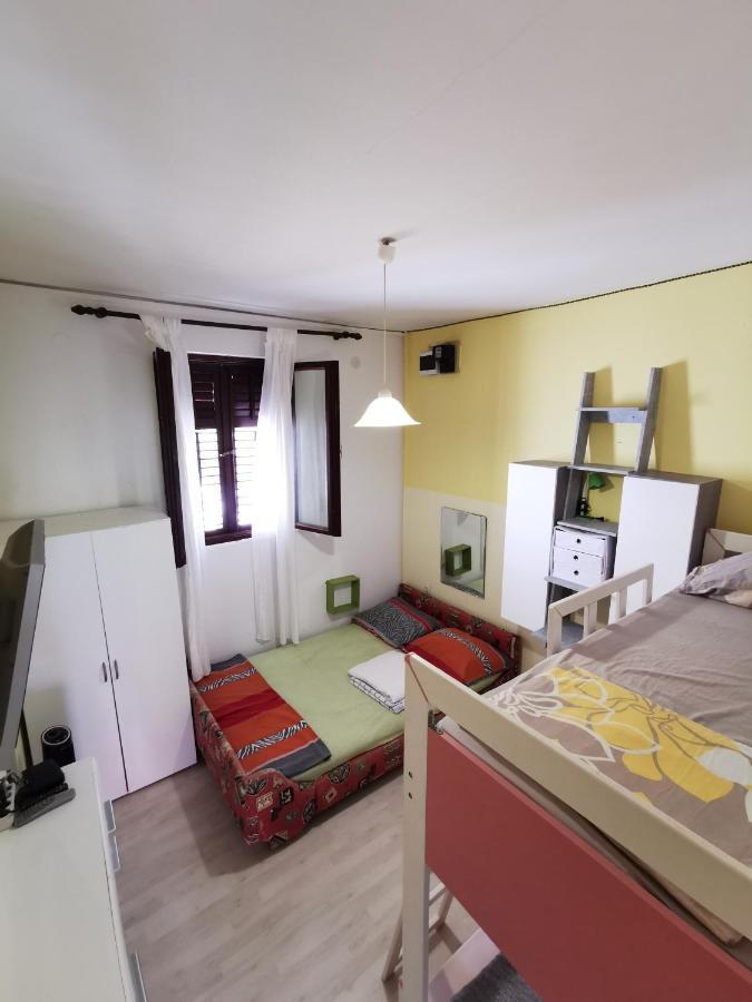 Unique Apartments Malinska Esterno foto