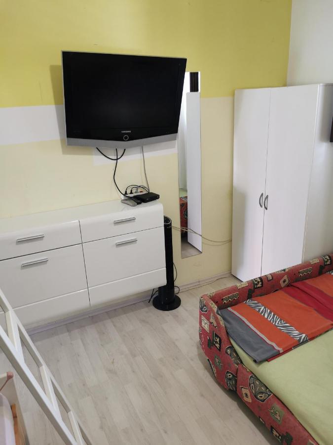 Unique Apartments Malinska Esterno foto