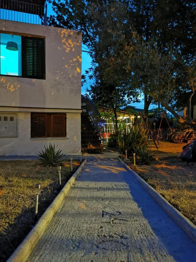 Unique Apartments Malinska Esterno foto
