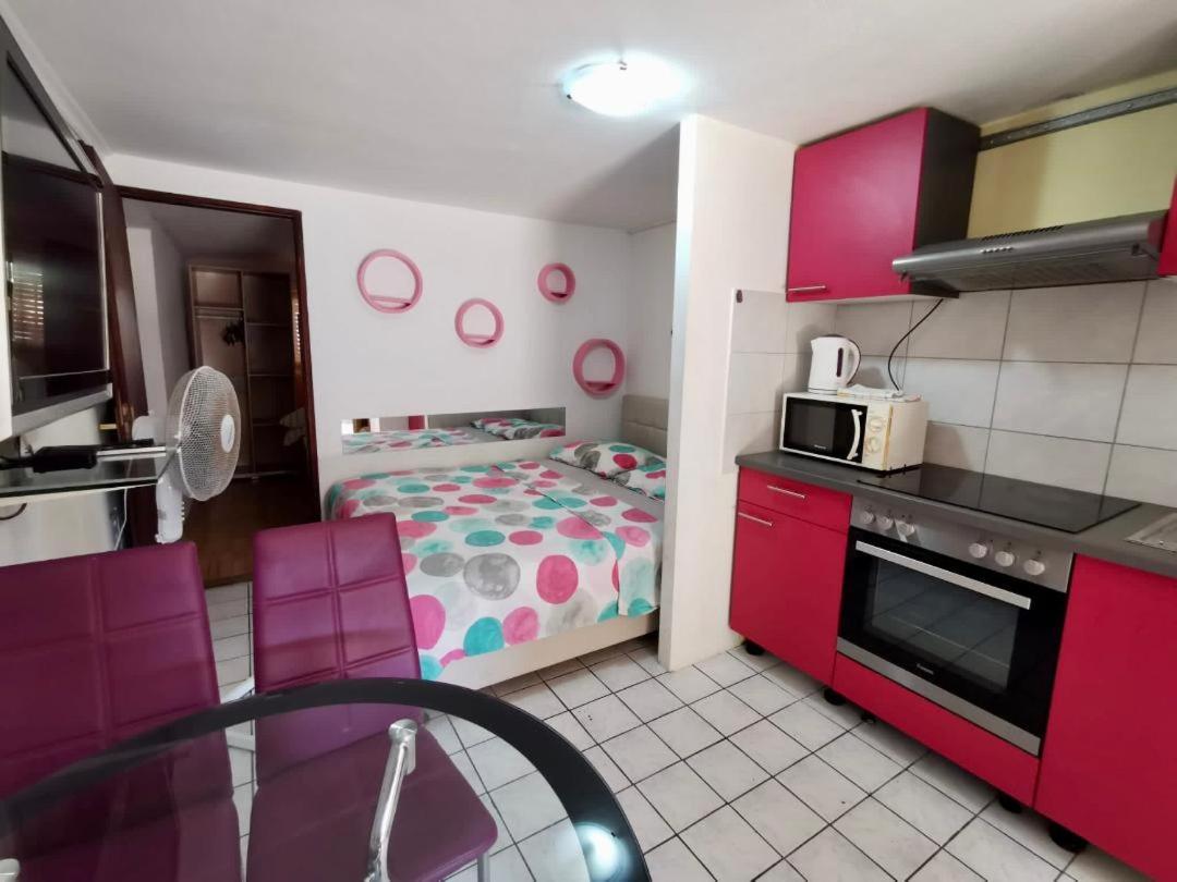 Unique Apartments Malinska Esterno foto