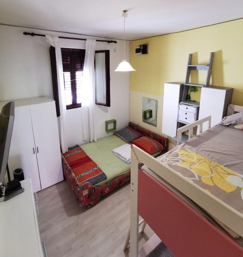Unique Apartments Malinska Esterno foto